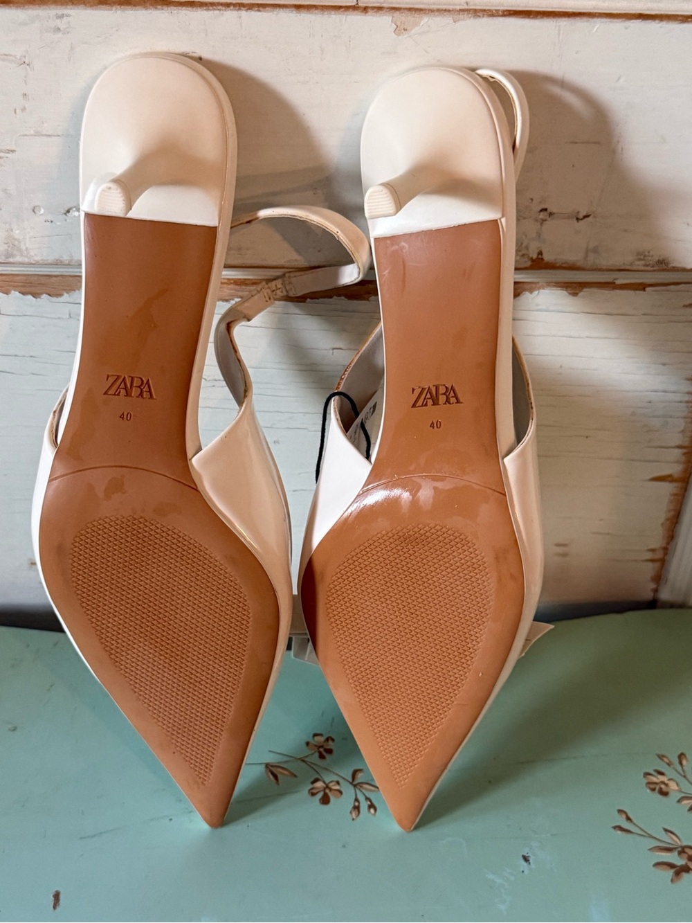 NEW! Zara Sling Back, Ivory/Cream, Faux Patent Leather,Kitten Heels,Bow Trim, 9 - Picture 7 of 9